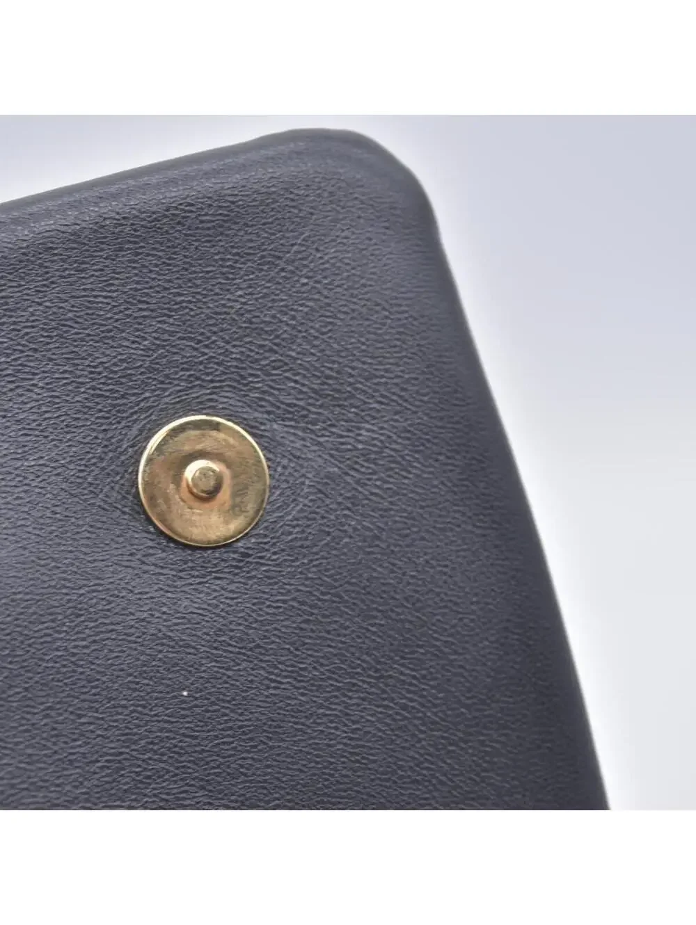 $3150 RFID Louis Vuitton Lambskin Embossed Monogram Pochette